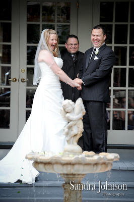 Best Courtyard Lake Lucerne - IW Phillips House Wedding photographer - Sandra Johnson (SJFoto.com)